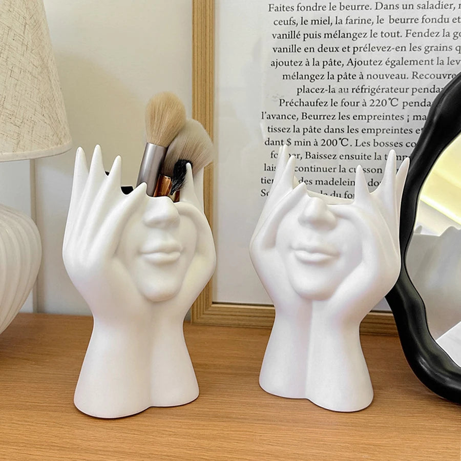 Feminine Make-Up Brush Vase Holder