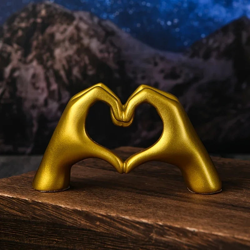 Heart Hand Figuring Decoration Love